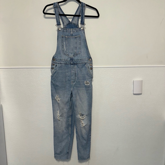 Women's Divided H&M Denim distressed Light Wash Overalls Size 4 Blue - Picture 1 of 11